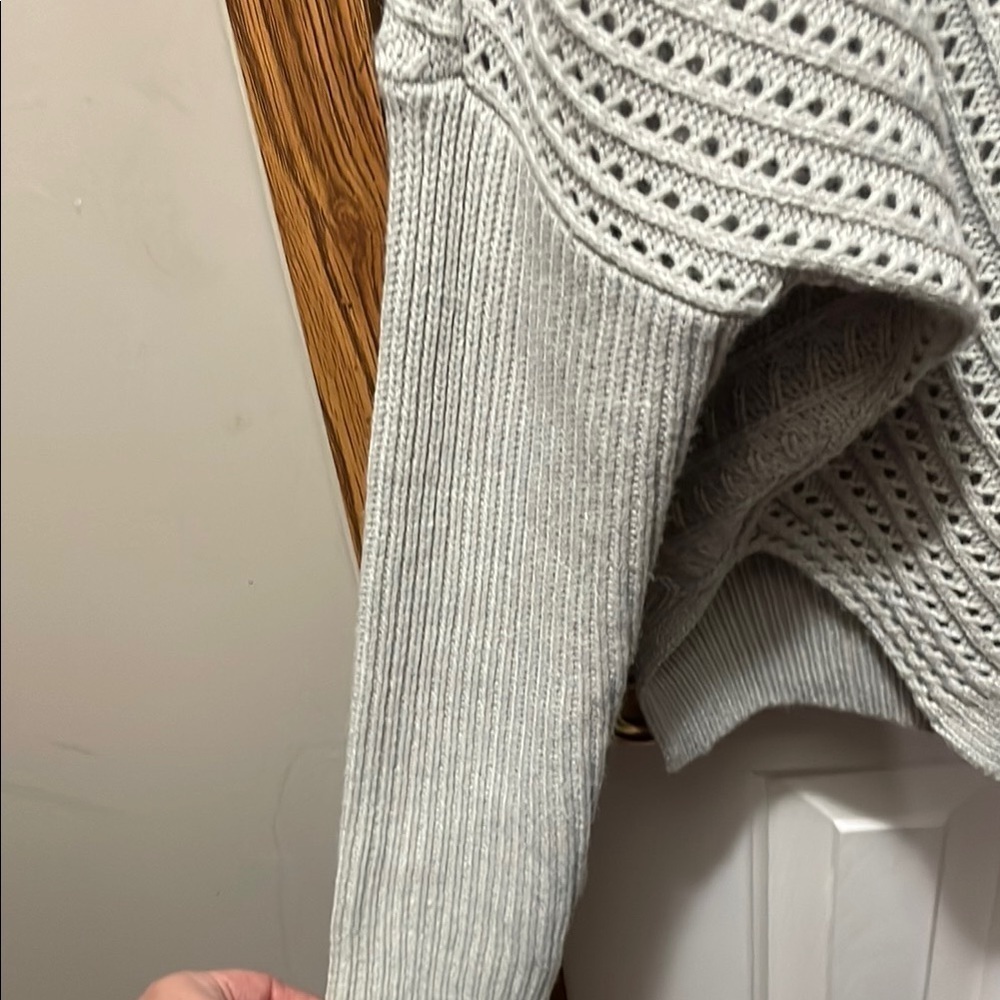 She + Sky Gray Ribbed Knit Poncho EUC - Picture 5 of 6